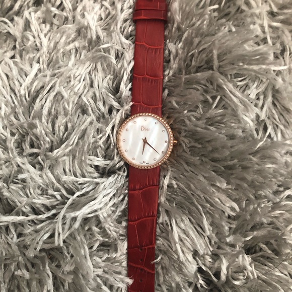 Red strap Dior women’s watch - Picture 2 of 2